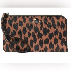 Kate Spade Lucy Medium L Zip Animal Print Wristlet NWOT